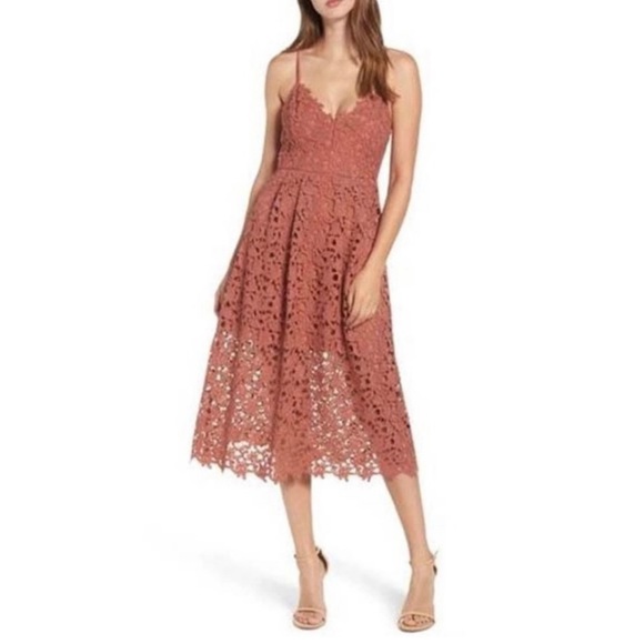 Astr Dresses & Skirts - ASTR the label midi lace dress in coral size S